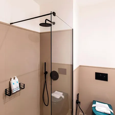 Aqua Luxury 게스트하우스 3*